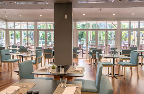 Poolside Restaurant And Bar - Accommodation Gold Coast 2