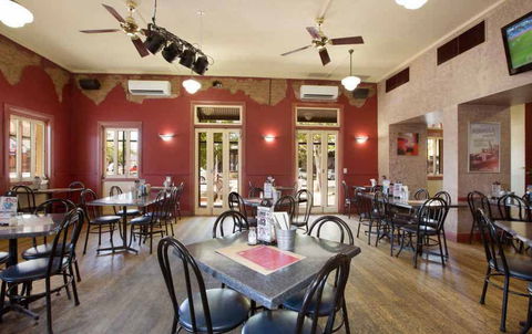 Royal Hotel - Gold Coast 4U 0