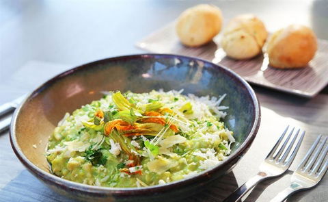 St James Hotel Restaurant - Accommodation Gold Coast 7