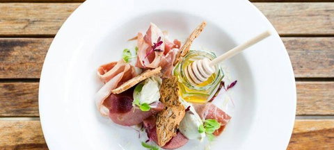 Girasole Pizzeria - Accommodation Gold Coast 2