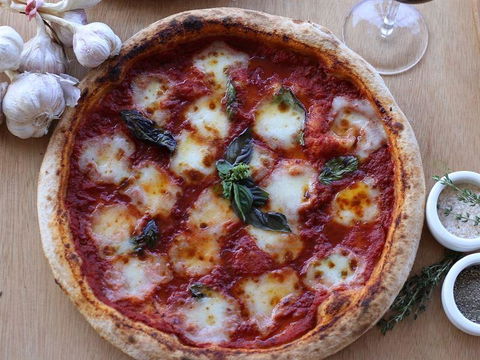 Arlo's Pizzeria - Accommodation Gold Coast 5