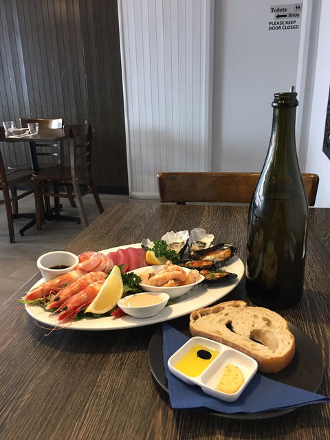 POSEIDON Restaurant - Gold Coast 4U 5
