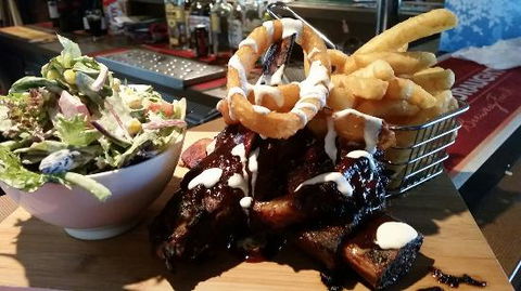 Blackwood Hotel - 1 Gold Coast 0