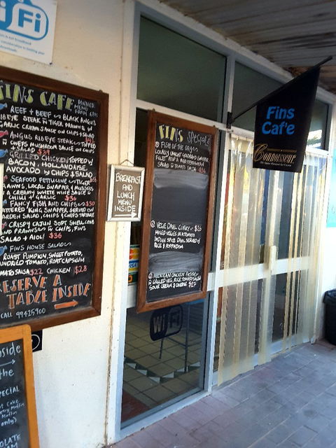 Fins Cafe - Gold Coast 4U 4