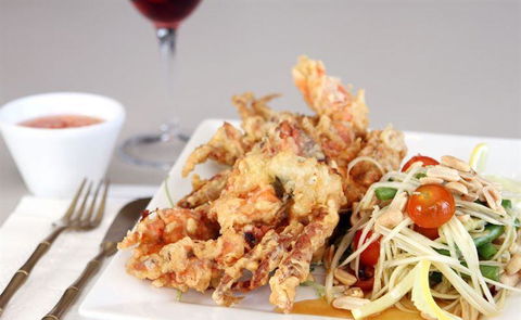 Sing's Asian Kitchen Rosalie - Accommodation Gold Coast 6
