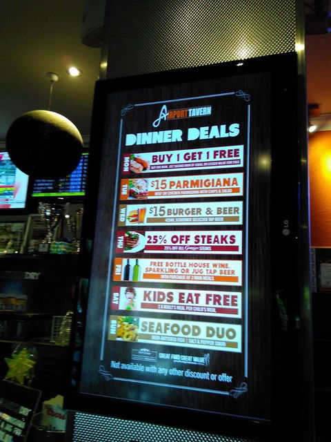 Airport Tavern - 1 Gold Coast 16