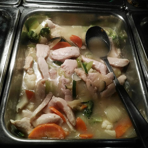 Chow In - Accommodation Gold Coast 4