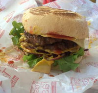 Malibu Burgers - Gold Coast 4U