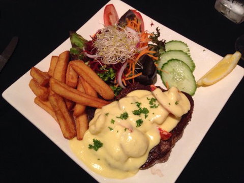 Palms Restaurant - Accommodation Gold Coast 0