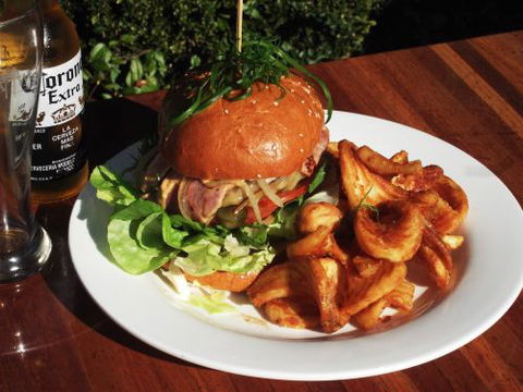 The Bunker Bar & Bistro - Gold Coast 4U 3