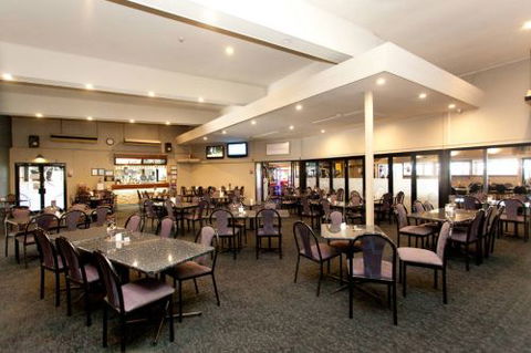 Manning River Hotel - Gold Coast 4U 3