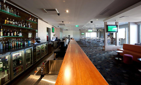 The Avenues Tavern - Gold Coast 4U 3