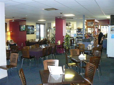 Beanbar Cafe, Restaurant & Bar - Gold Coast 4U 1