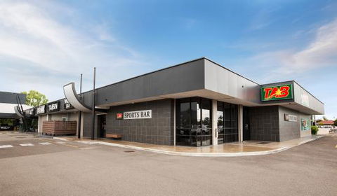 Kirwan Tavern - Gold Coast 4U 5