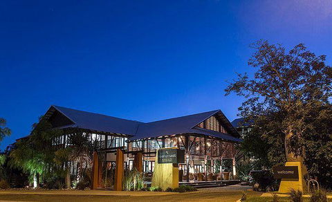 The Deck Poolside Bar & Restaurant - Gold Coast 4U 5