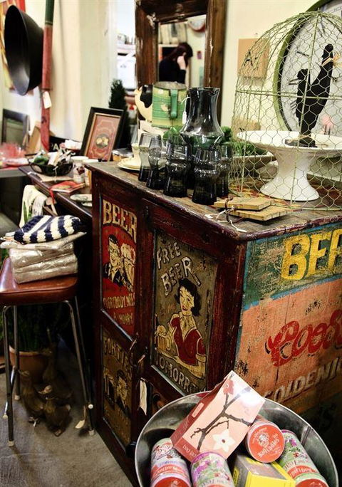 Worn-Out-Wares Cafe - Accommodation Gold Coast 8