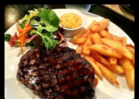 Jackpot Dining - Accommodation Gold Coast 11