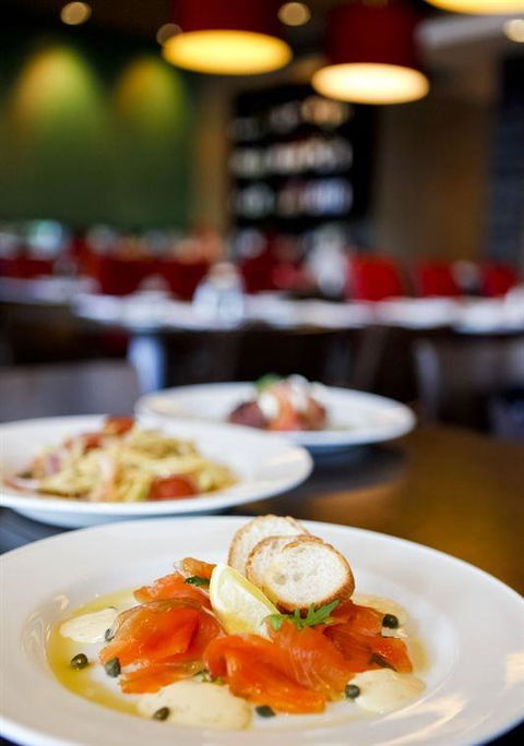 Renzo's Bar Cafe Italiano - Accommodation Gold Coast 5