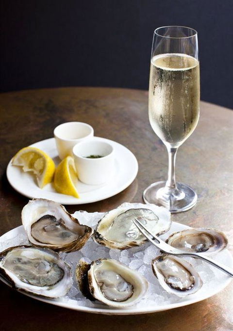 RST Seafood Restaurant - Accommodation Gold Coast 3