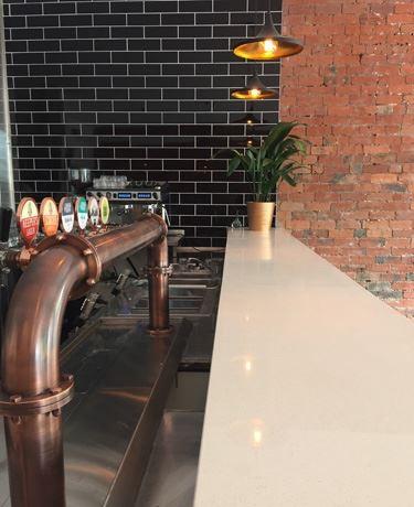 Blue Tongue Wine Bar - Accommodation Gold Coast 7