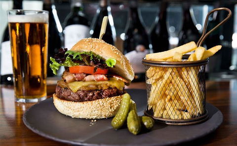 Northlakes Tavern Bistro - Gold Coast 4U 8