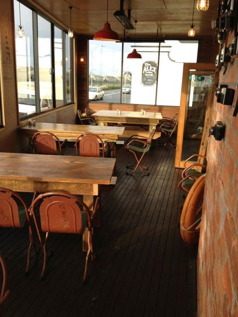 Central Restaurant - Accommodation Gold Coast 1
