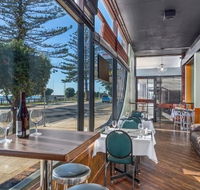 Raindrops Restaurant - Accommodation Gold Coast