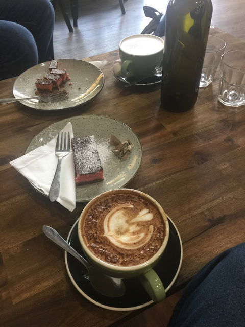 Mojo On The Avenue - Accommodation Gold Coast 4