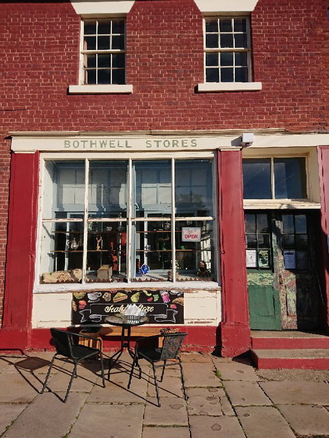 Sealyâ€™s Store - Accommodation Gold Coast 6