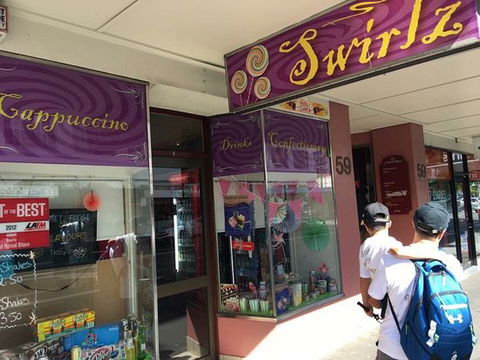 Swirlz - Accommodation Gold Coast 0