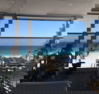 Swell Mullaloo Beach - Gold Coast 4U
