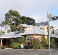 Radio Springs Hotel - Accommodation Gold Coast