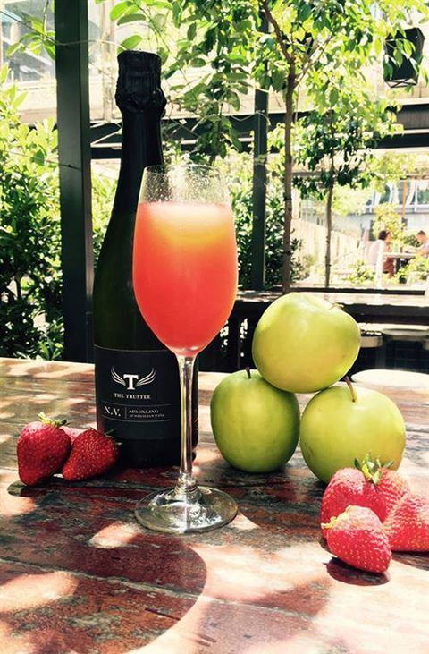 The Trustee Bar & Bistro - Accommodation Gold Coast 4