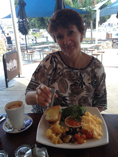 Waterfront Cafe & Restaurant - Accommodation Gold Coast 7