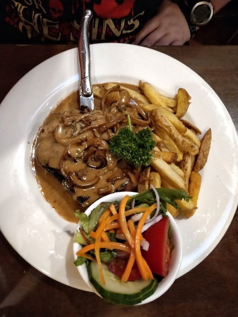 Embers Restaurant - Gold Coast 4U 5