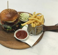Spinnakers Restaurant - Gold Coast 4U
