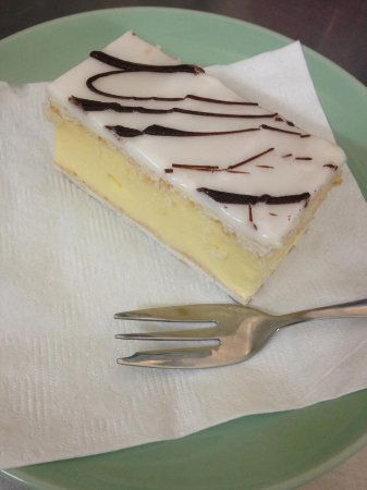 The Bay Patisserie - 1 Gold Coast 0