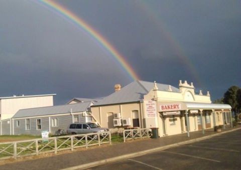 Shipwrecked Gourmet Bakery - Gold Coast 4U 0