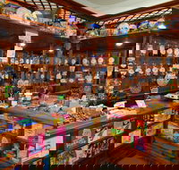 Sticky Fingers Candy Store - Accommodation Gold Coast