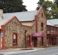 Magnums Bistro at Hotel McLaren - Accommodation Gold Coast