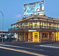 Britannia Hotel - 1 Gold Coast