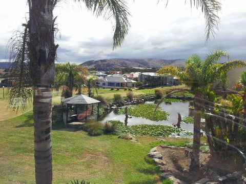 McCracken Country Club Restaurant - Accommodation Gold Coast 0