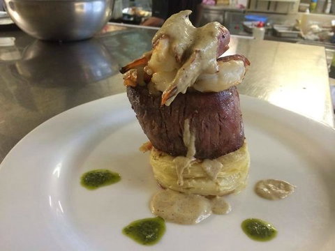 The Watersedge Restaurant - Accommodation Gold Coast 0