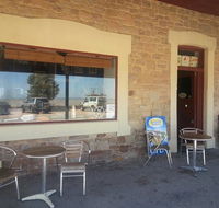Old Pier Hotel - Gold Coast 4U