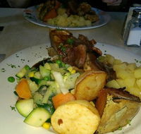 Queens Arms Hotel Riccardo's Seafood and Steakhouse - Accommodation Gold Coast