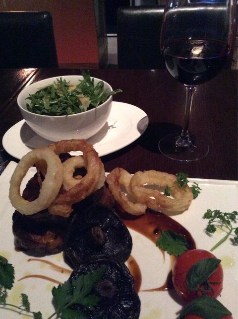 O Bar & Restaurant - Accommodation Gold Coast 2