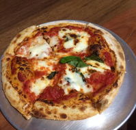 Arlo's Pizzeria on Chevron Island - Accommodation Gold Coast