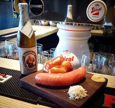 Aquavue Cafe Watersports - 1 Gold Coast 10