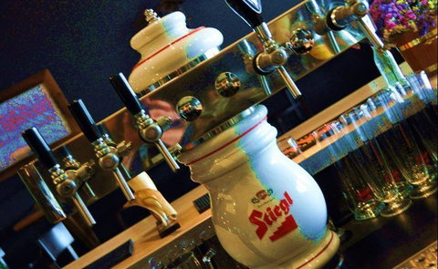 Aquavue Cafe Watersports - 1 Gold Coast 11