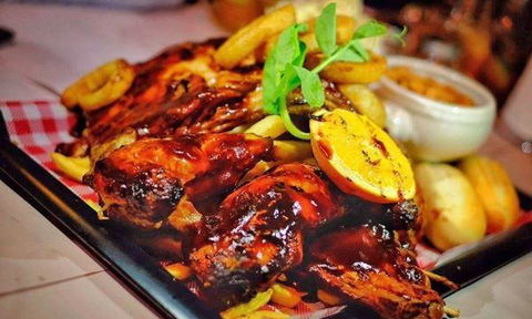 CJ's Crab Shack - Accommodation Gold Coast 11